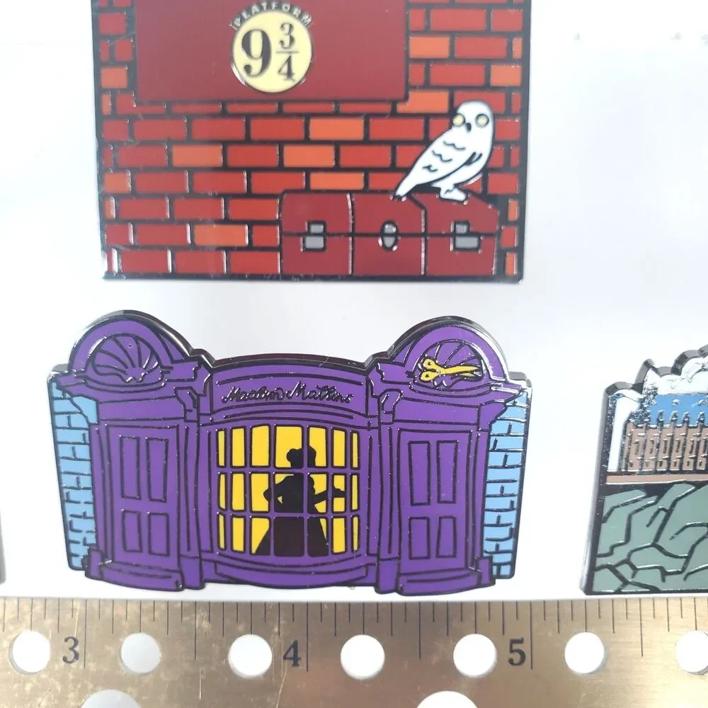 Harry Potter Enamel 5 Pin Set Magical Places Loot Crate 2021 Hogwarts Hogsmeade - Picture 4 of 12